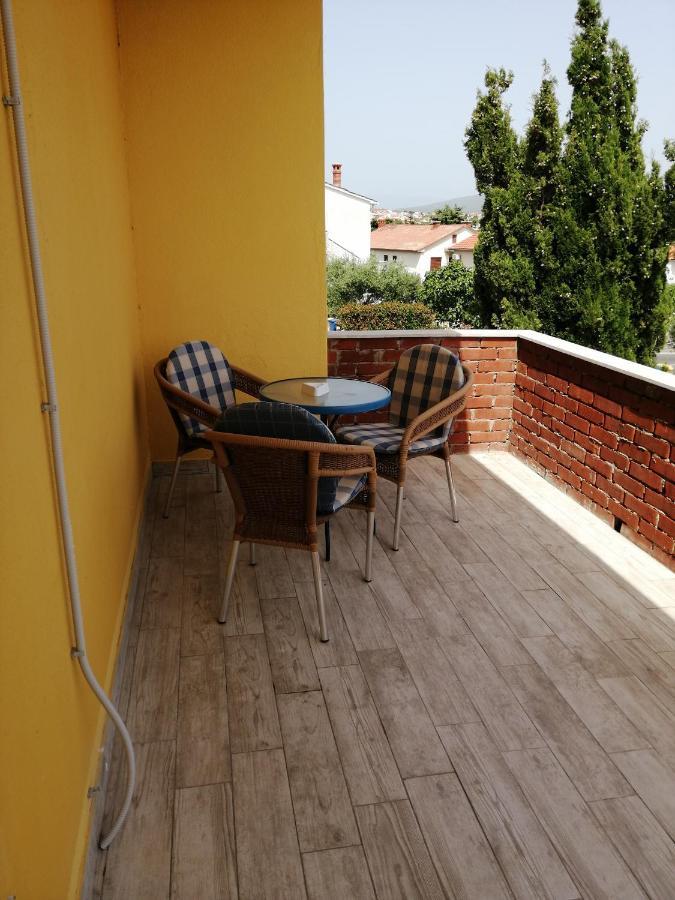 Apartmani Nevera Krk Town Exterior foto