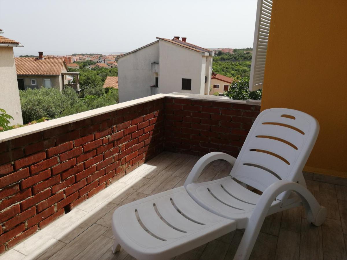 Apartmani Nevera Krk Town Exterior foto