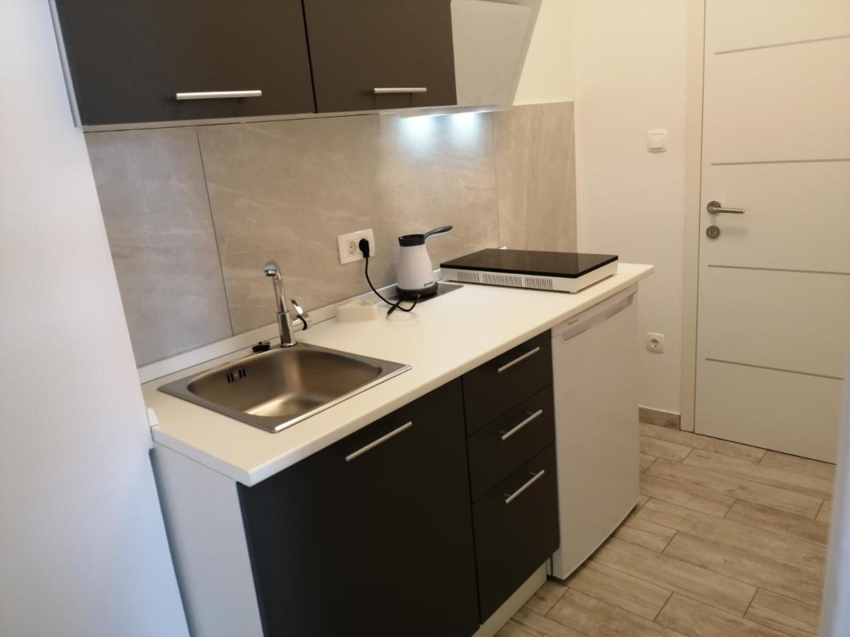 Apartmani Nevera Krk Town Exterior foto